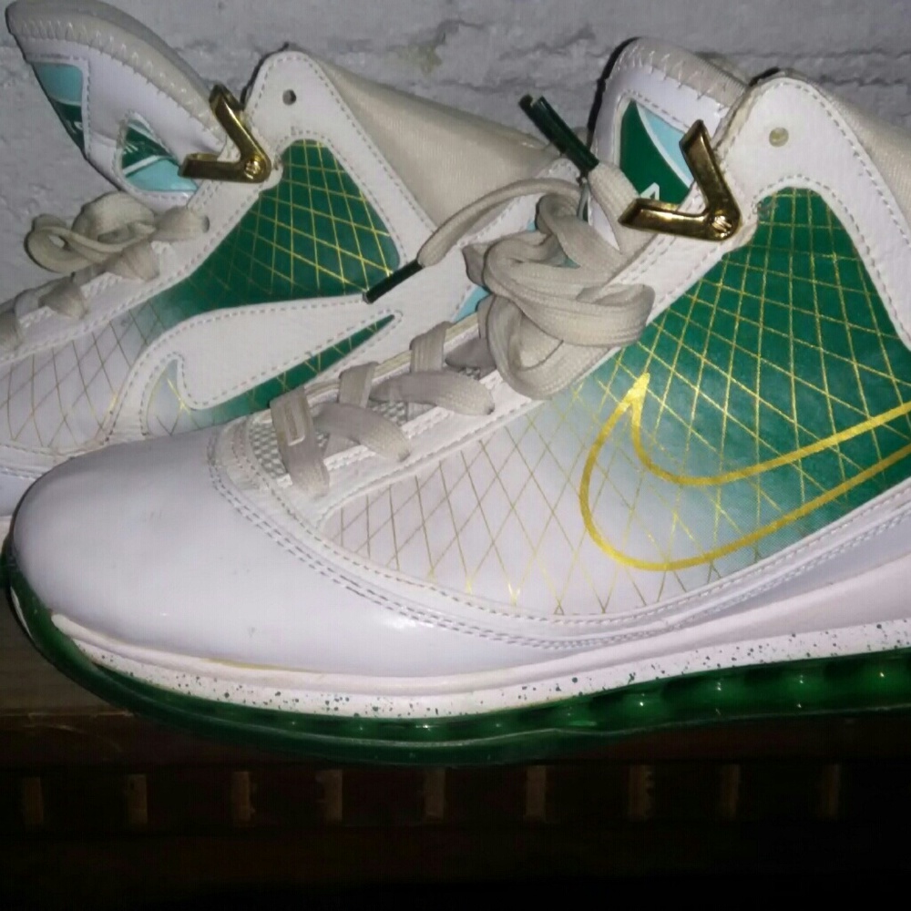 LABRON JAMES AIR MAX 7 AKRON